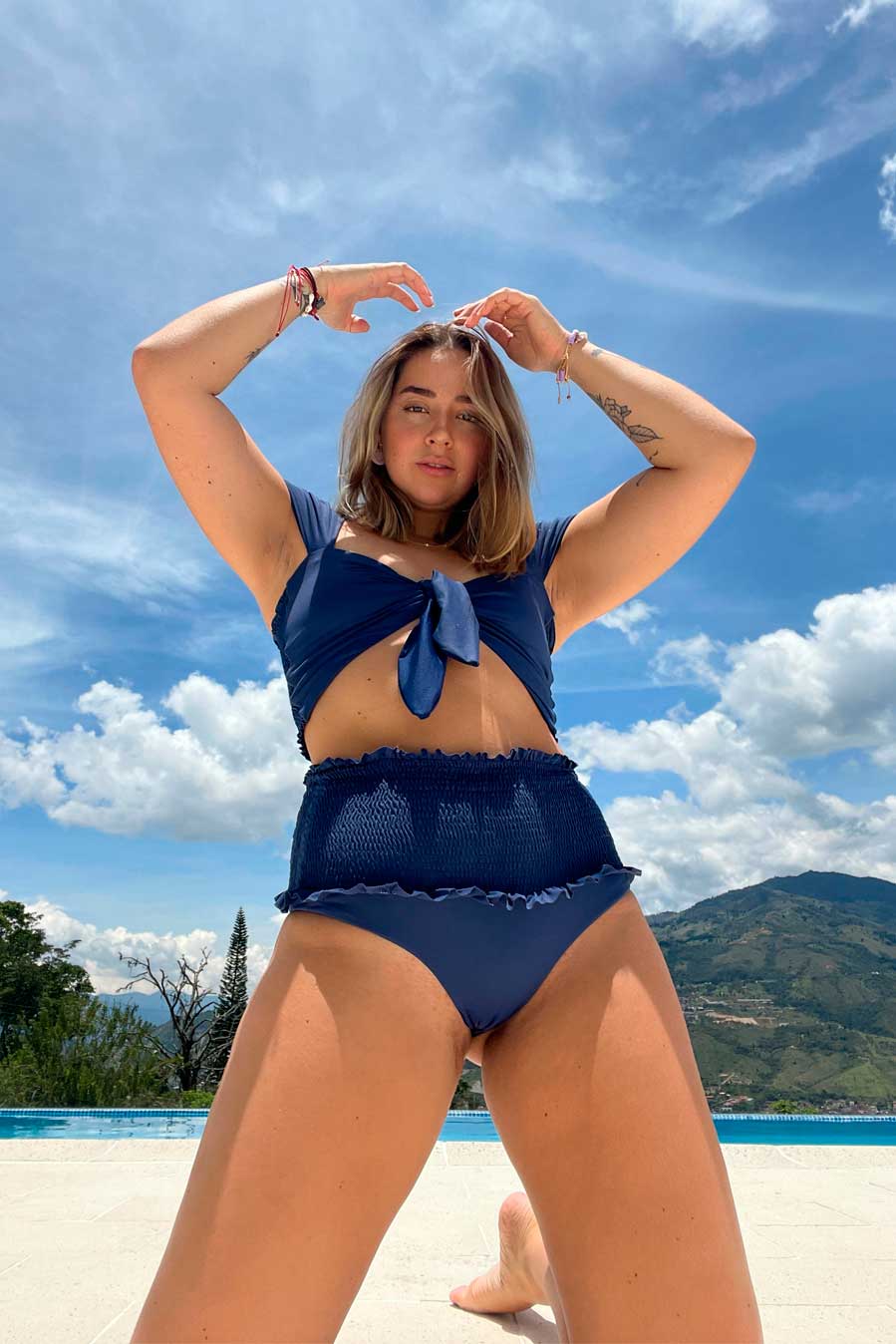 Panty tiro alto azul marino