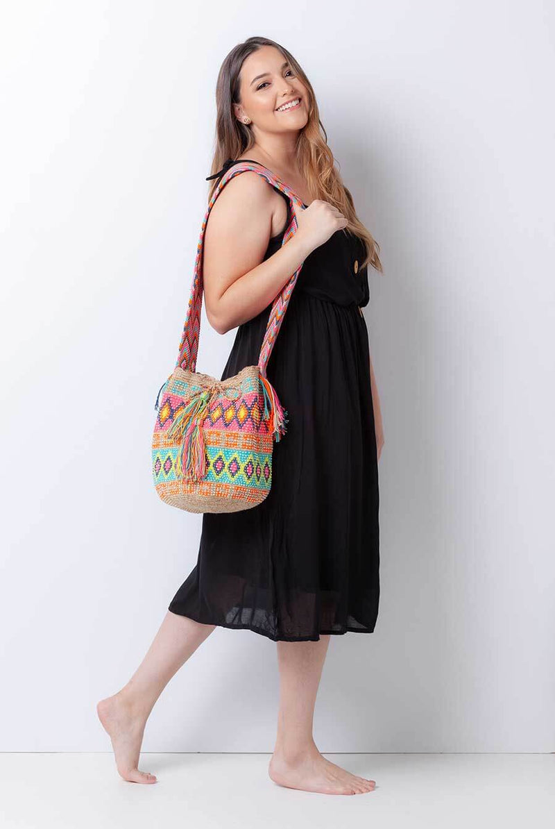 Mochila wayuu diseño piedras